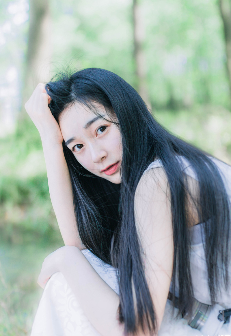 “此话当真？”刘璝目光一亮，随即苦笑道：“破镜岂能重圆，先生只要能让在下手刃刘璋，于愿足矣。”